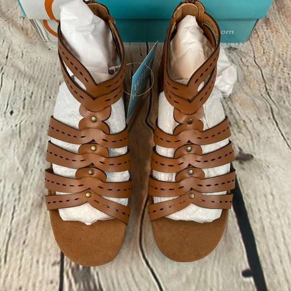 BareTraps Brown Kaiser Women Sandals - Picture 4 of 8